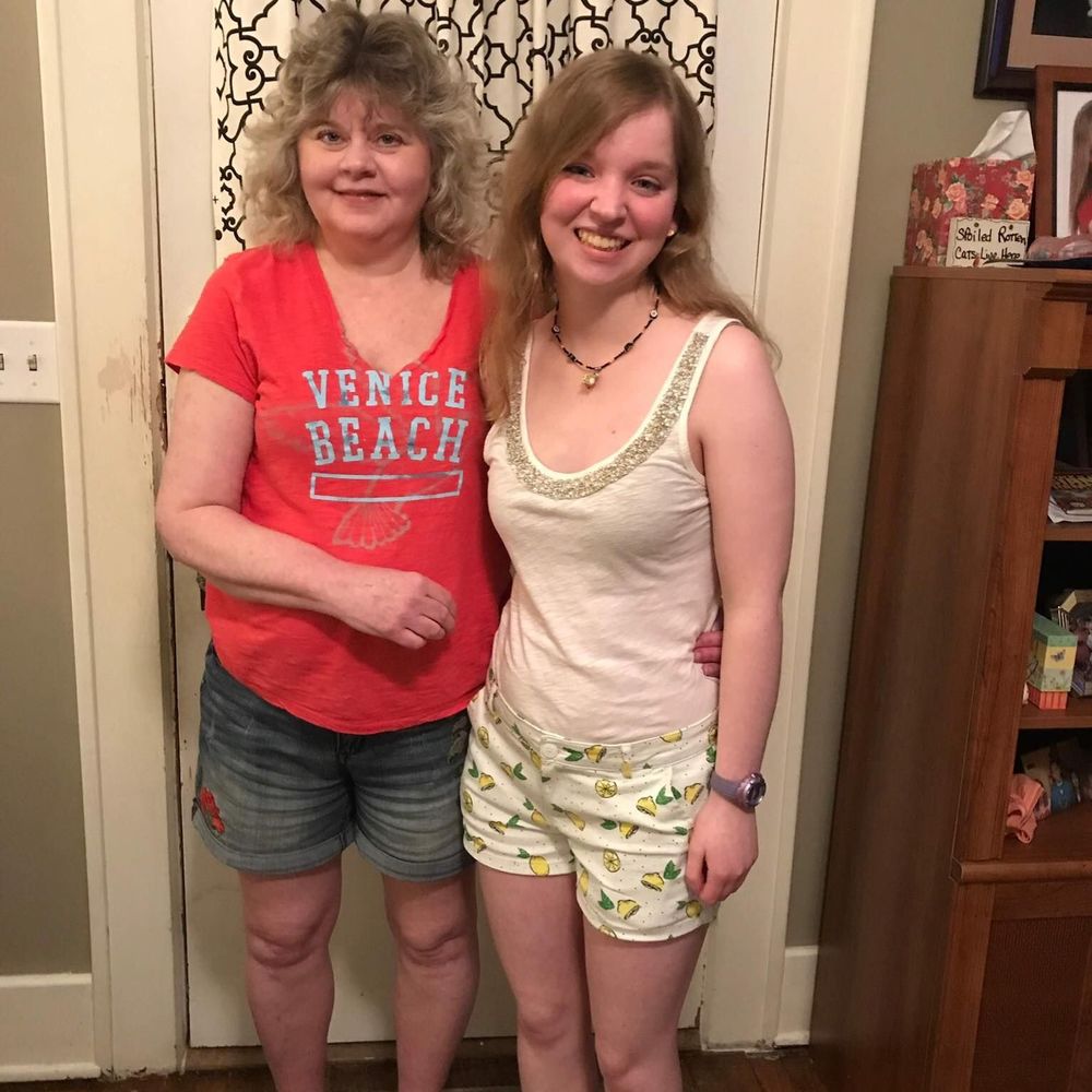 Meet your Posher, Laura